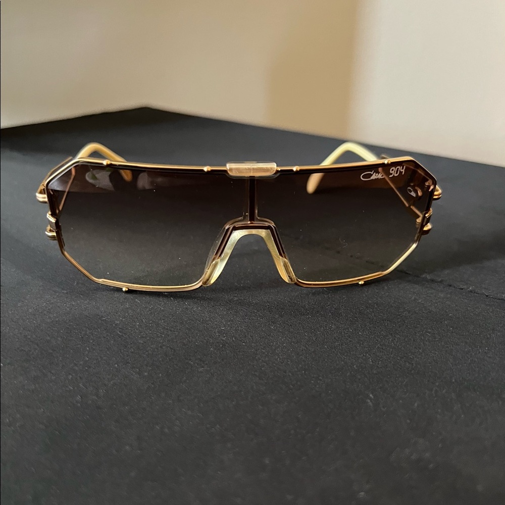 Legendary Cazal 904 Vintage sunglasses, made in Getmany in the 90’s.